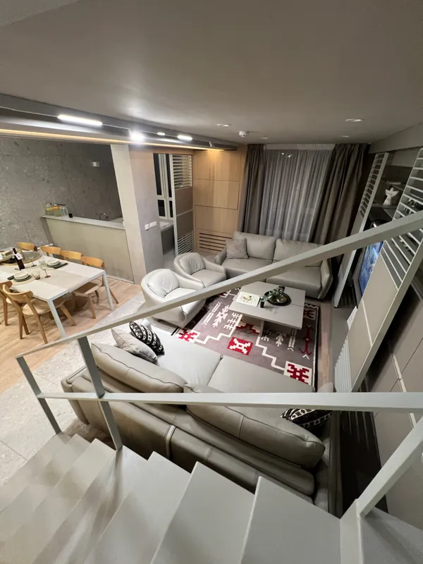 Living Room - IMG_0327.JPG