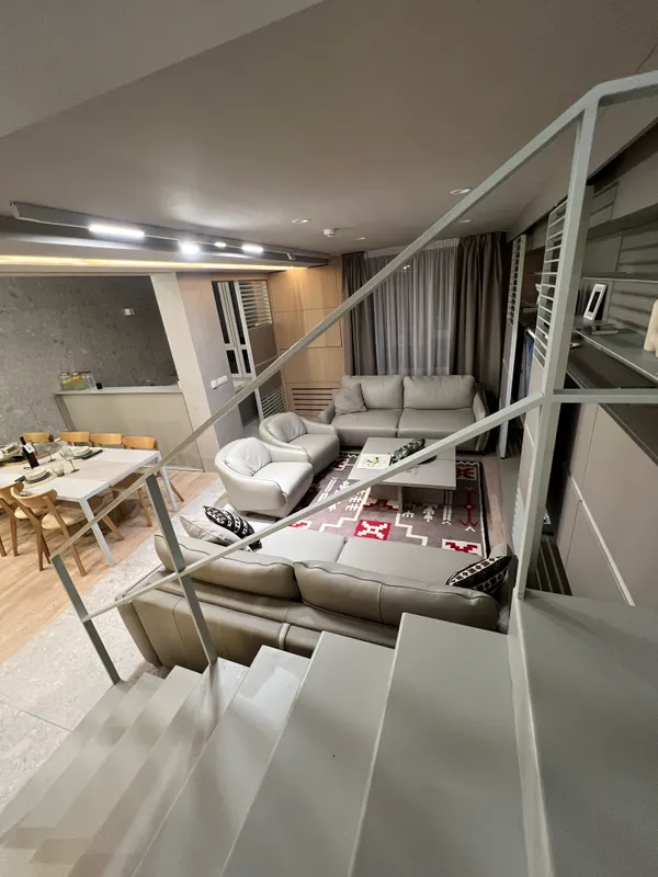 Living Room - IMG_0338.JPG