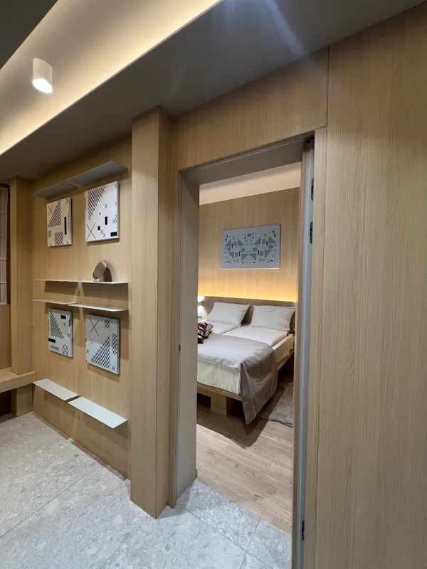 Bedroom1 - IMG_0400.JPG