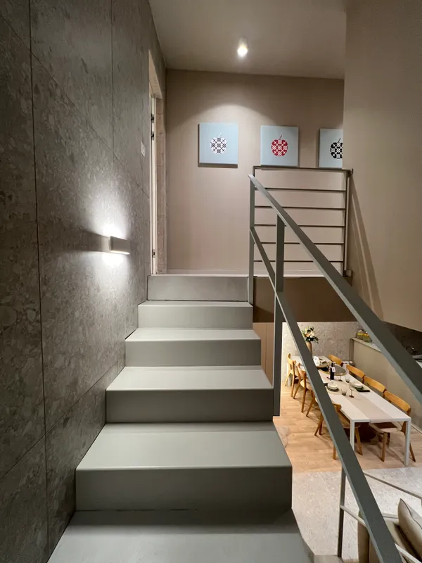 Hallway2 - IMG_0425.JPG