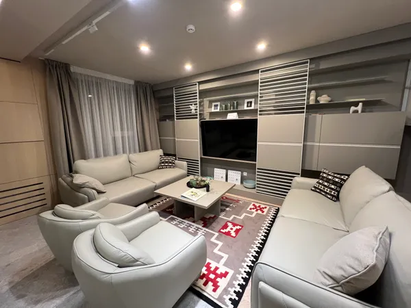 Living Room - IMG_0497.JPG